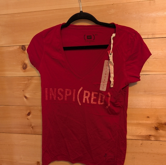 GAP Women's Inspired Red V-Neck Tee...Limited - Picture 3 of 3